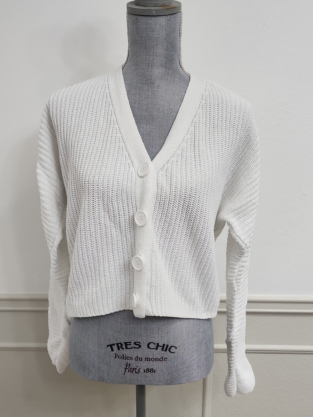 Forever 21 White Cropped Cardigan Size 0X